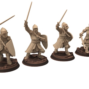 Medieval - Noble Knights on foot, 14th century Generic men at arms Medieval Knights, 28mm Historical Wargame, Saga... Medbury miniatures