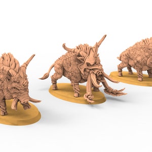 Beastmen - Warboars Beastmen warriors of Chaos