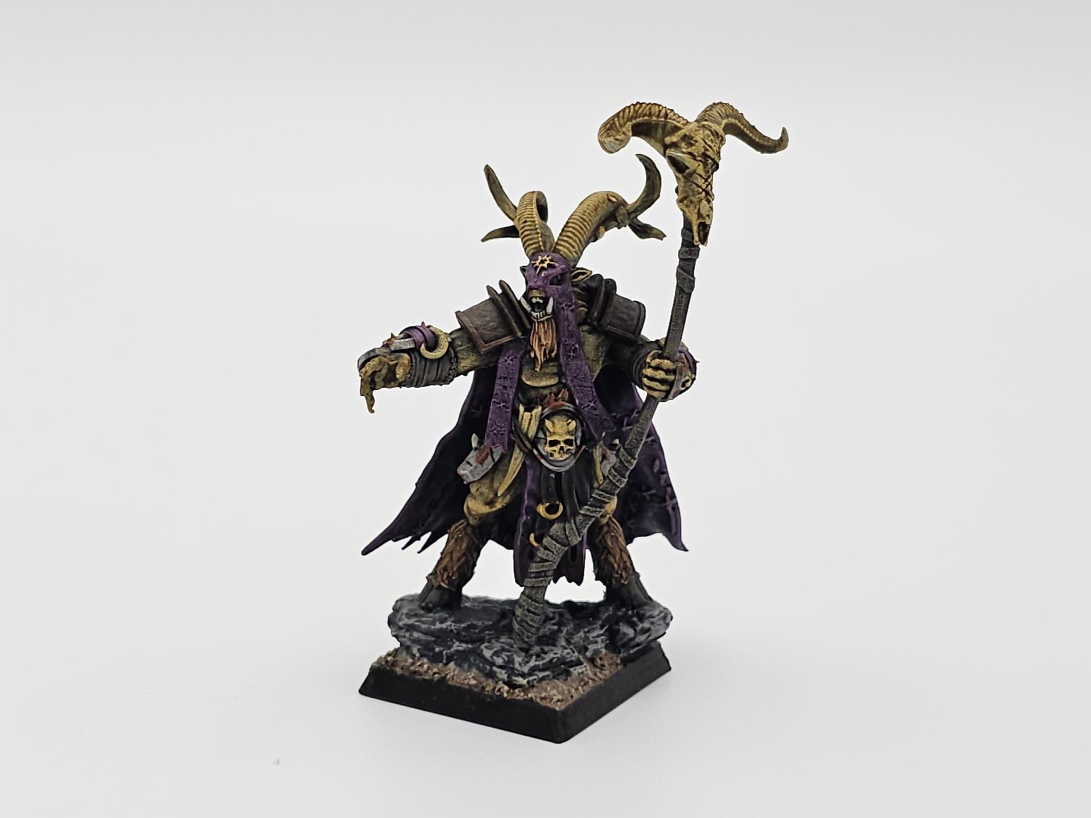 Beastmen - Shaman V3 - Raven Twins