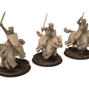 Medieval - Noble Knights at fight, 13th century Generic men at arms Medieval Knights, 28mm Historical Wargame, Saga... Medbury miniatures