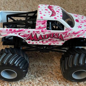 Monster Jam Madusa Metall-Truck Brustkrebs - Maßstab 1:24 Mattel Bild 5