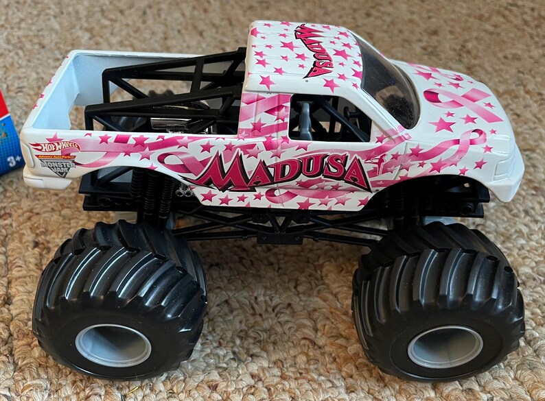 Monster Jam Madusa Metall-Truck Brustkrebs - Maßstab 1:24 Mattel Bild 5