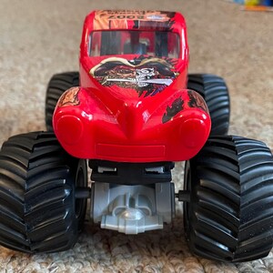 Monster Jam Captain's Curse diecast metal body truck - 1:24 scale Mattel image 5