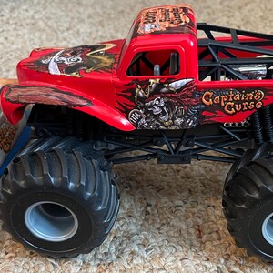 Monster Jam Captain's Curse diecast metal body truck - 1:24 scale Mattel image 6