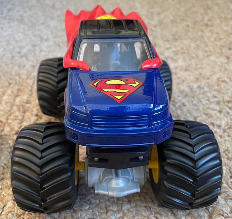 Monster Jam Superman gegoten metalen vrachtwagen: schaal 1:24 Mattel afbeelding 5