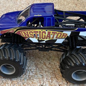 Monster Jam Instigator diescast metal truck - 1:24 scale Mattel image 5