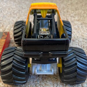 Monster Jam Black Stallion diescast metal truck - 1:24 scale Mattel image 7