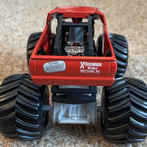 Monster Jam Brutus diecast metal truck - 1:24 scale Mattel image 8