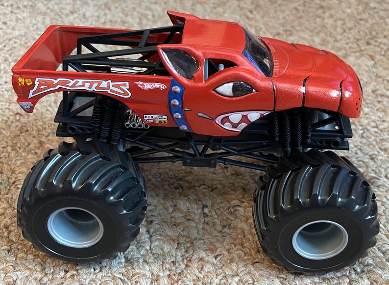 Monster Jam Brutus diecast metal truck - 1:24 scale Mattel image 5