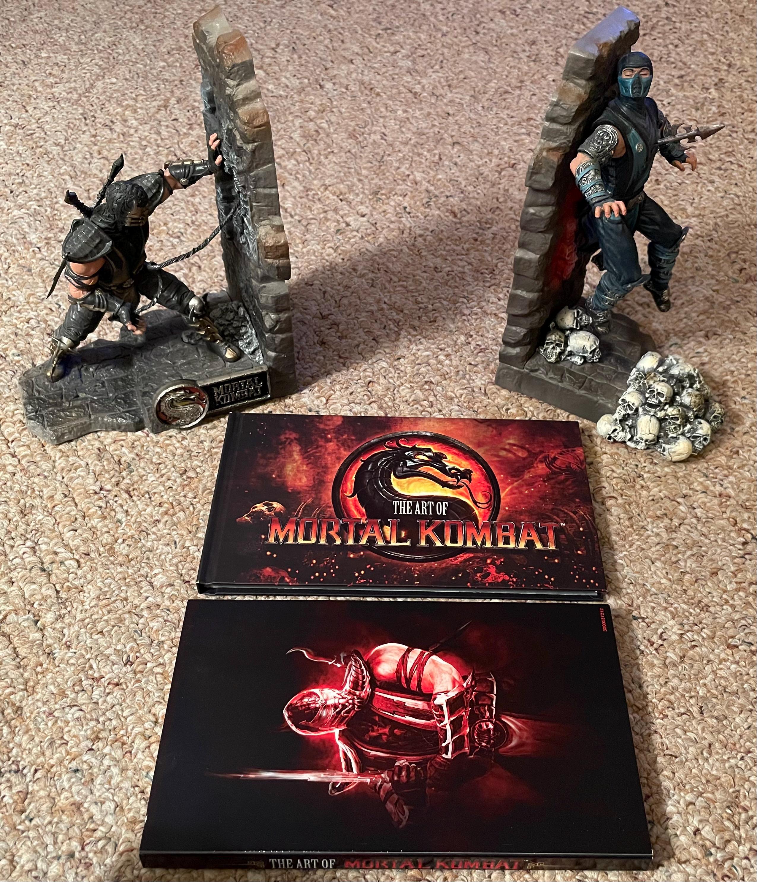 Mortal Kombat ブックスタンド　ブックエンド　フィギュア 2体セット Mortal Kombat 9 Book Ends and Art Book - Etsy