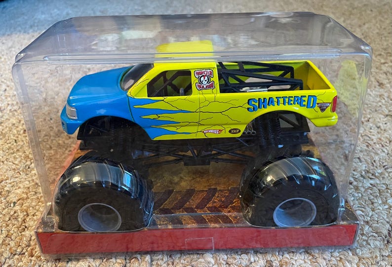 Monster Jam Shattered diecast metal truck - 1:24 scale Mattel image 2
