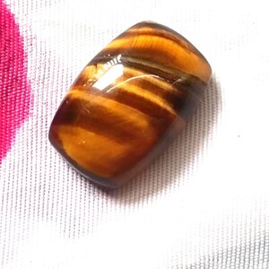 76 カート - 1 個 非常にユニークな手作りタイガーアイ宝石カボション 販売中 - 32*22*12 mm - SKU-TG92