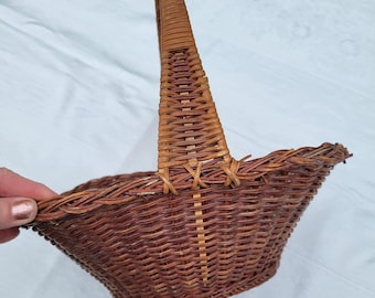 Vitnage Forager Harvest Basket Woven Wicker Rich Brown