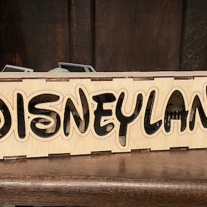 LASERDATEI Disneyland Castle Silhouette Feuerwerk beleuchtete Box Geisterhaus Piratenschiff