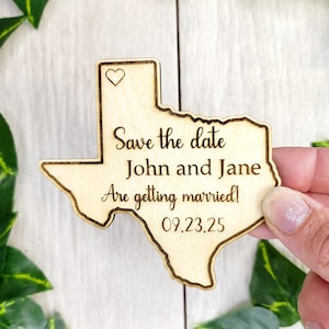 Rustikale Hochzeit Save The Date Magnete Texas State Sparen Sie das Datum Datum Hochzeitseinladungen Personalisierter Holz Magnet und Karte
