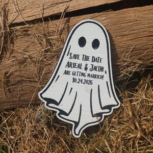 Imán con tarjeta para guardar la fecha de fantasma • Invitación de boda de Halloween • Recuerdo de boda gótico personalizado