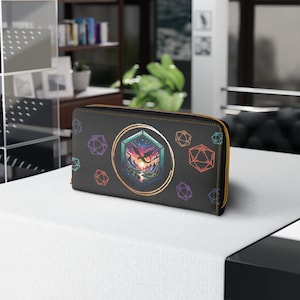 Cartera DnD, Regalo de Dungeon Master, Arte de dados D20, Accesorios DnD, Arte del dragón, Estilo gótico, Estética gótica, Cartera de cuero, Diseño de cremallera