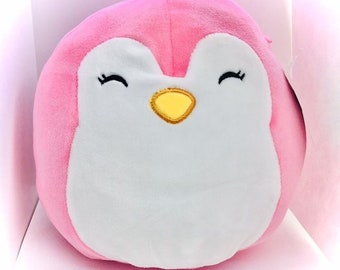 Squishmallows Plush 7" Mexico Exclusive Rare Christmas Red Penguin Squishmallows Plush 7" Mexico Exclusive Rare Christmas Red Penguin