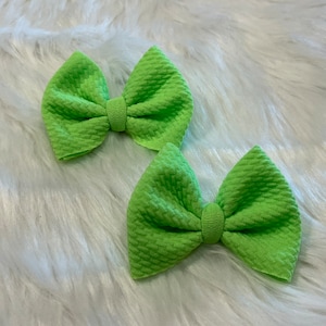 LC Bows in Electric Green