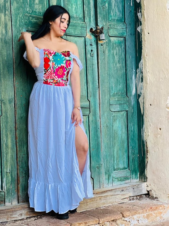 Hermoso Vestido Fiesta Bordado Flores Coloridas 5 De Mayo - Etsy Hermoso Vestido Fiesta Bordado Flores Coloridas 5 De Mayo - Etsy