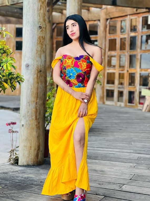 Hermoso Vestido Fiesta Bordado Flores Coloridas 5 De Mayo - Etsy Hermoso Vestido Fiesta Bordado Flores Coloridas 5 De Mayo - Etsy