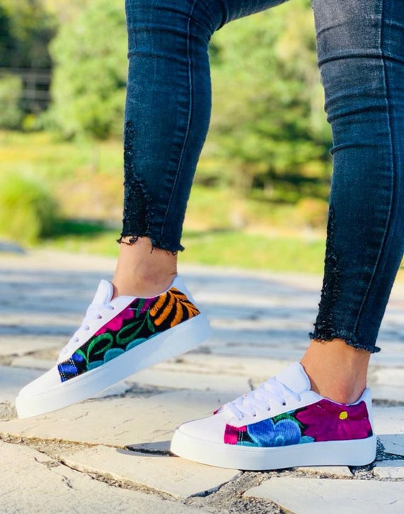 Oh jee de elite ondersteboven Buy Sneakers With Handmade Embroidery From Zinacantan Chiapas / Online in India - Etsy Oh jee de elite ondersteboven Buy Sneakers With Handmade Embroidery From Zinacantan Chiapas / Online in India - Etsy