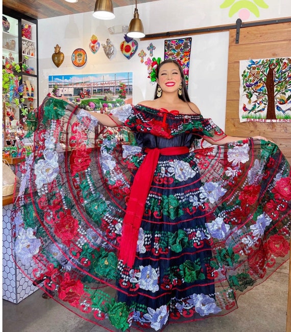 Traje típico chiapaneco. Vestido tradicional para mujer chiapaneco. Fiesta  mexicana. Vestido tradicional mexicano bordado a mano Tricolor -   Portugal