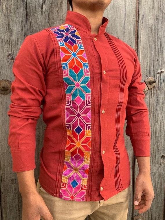 Guayabera Mexicana Bordado Floral. Camisa Tradicional de Manta