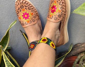 Mexican leather boho style huaraches, handmade leather shoes with embroidered flower, premium leather, Rocío handmade sandals