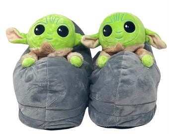 baby yoda men's slippers