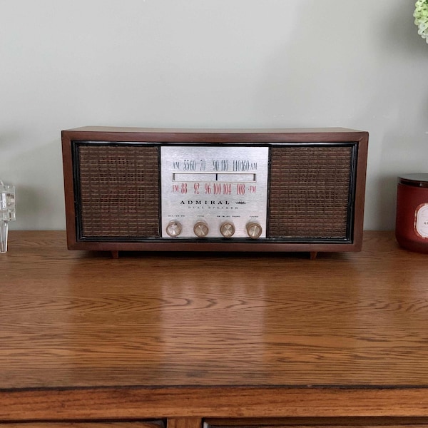 Vintage Admiral Wood AM FM Tube Radio (1960s) Model Y3921, Mid Century, Old Radio