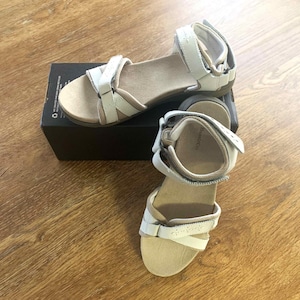 Vintage 1990s Sandals for Women, GH Bass & Co Leather Neutral Color, Bass Sandals, Gift for Her