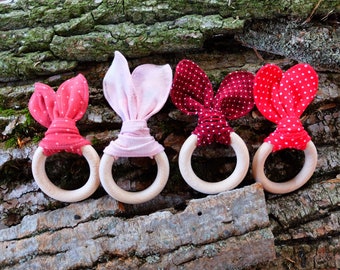 Anneau de dentition / jouet de préhension / anneau de préhension avec oreilles de lapin, points, bois naturel, hêtre, jersey, bébés