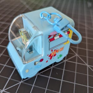 Toontown Gags to go Car Car Keychain