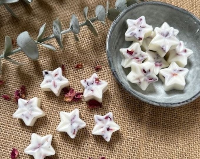 Botanical Star Soy Wax Melts with Rose Petals , Eco Friendly Wax Melts, Highly Scented, Plastic Free Melts, Candle Gift, Wax Melt Gift