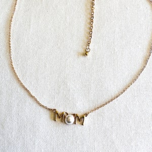 Mom Necklace, Mom Necklace with Pearl