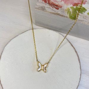 18K Gold Dipped Butterfly Necklace, Minimalist Shell Butterfly Necklace,Dainty Butterfly Necklace, Mother of Pearl