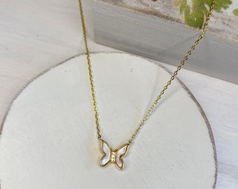 Collana a farfalla in oro 18 carati: conchiglia di madreperla, gioielli delicati