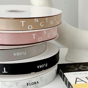 100 Yards Satinband: Personalisiertes doppelseitiges Hochglanzband für Hochzeiten, Blumen, Geschenke, Einladungen und zum Basteln