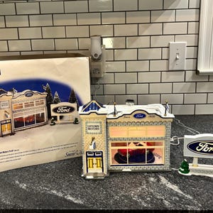 Dept 56: Uptown Motors Ford, Original Snow Village, Department 56, Vintage Department 56, Vintage Ford, Vintage Car dealership