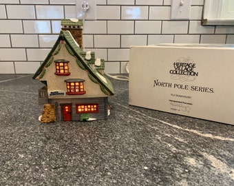 廃止された第56部署のエルフバンクハウス - 北極シリーズの照明付き