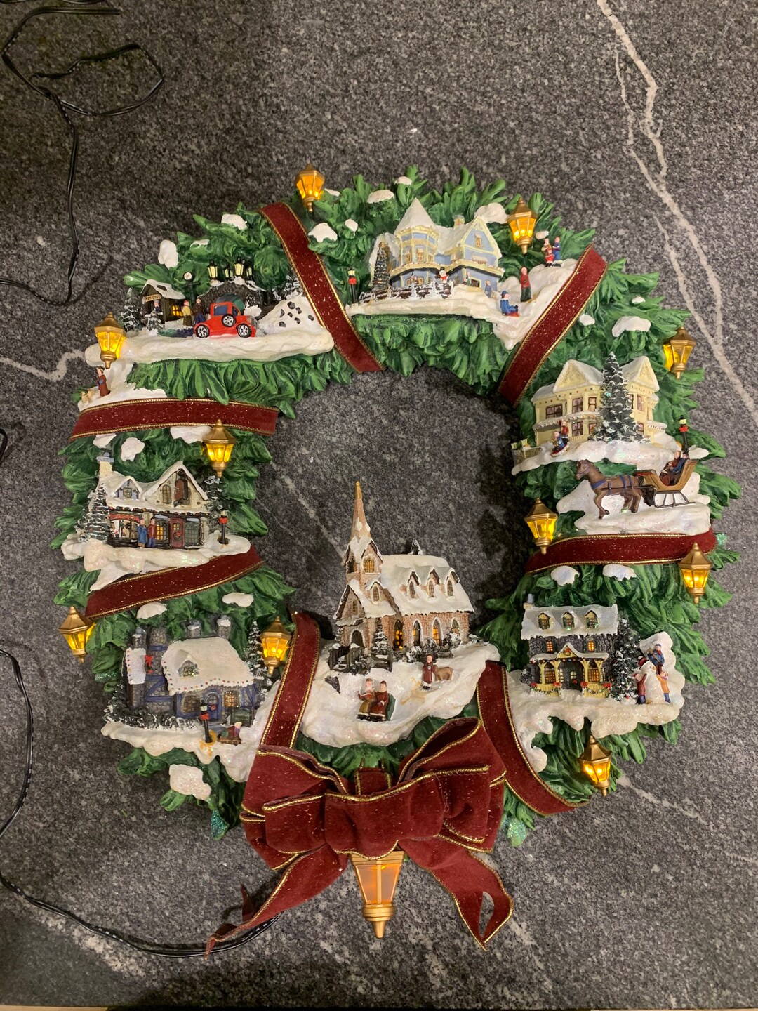 Thomas Kinkade Christmas Village Wreath 