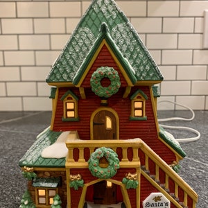 Dept 56: Santa&#39;s Rooming House, North Pole Series, Department 56, RETIRED DEPT 56
