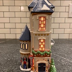 Dept 56: Tin Soldier Shop, North Pole Series, Department 56, RETIRED DEPT 56