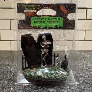 Lemax Spooky Town: Griezelig kerkhof, spookaccessoire, spookdecor, Halloween-accessoire, Halloweendecor, kerkhofaccessoire
