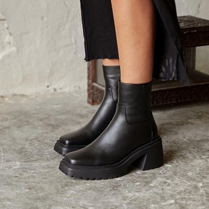 Chelsea boots with heel womens shop