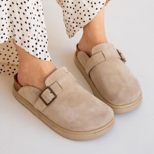 Women's Beige Suede Clogs with Buckle, Comfortable Slip On Mules Suede Slippers, Brown suede mules, Closed Toe Mules, Soft Sole Mules