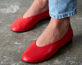 Ballerines en cuir rouge, escarpins à talons bas, chaussures pieds nus, chaussures plates pour femmes, chaussures faites main, chaussures de bureau, chaussures babette rouges, chaussures décontractées pour femmes