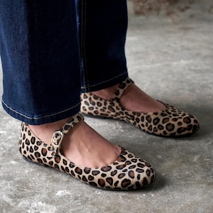Leopard Print Mary Jane Flats, Women’s Animal Print Shoes,Comfortable Ballet Flats with Strap,Casual & Chic Everyday Shoes,Zebra Print Flats