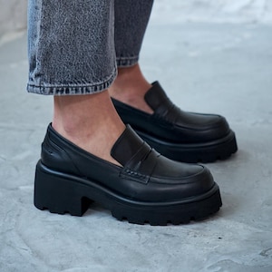 Women&#39;s Platform Black Leather Loafers, Chunky Sole Slip On Shoes, Comfortable Everyday loafers, Handmade Casual Loafers, Office Shoes